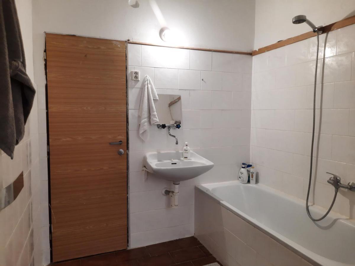 Downtown Prague Minimalistic Room In Flatshare 외부 사진
