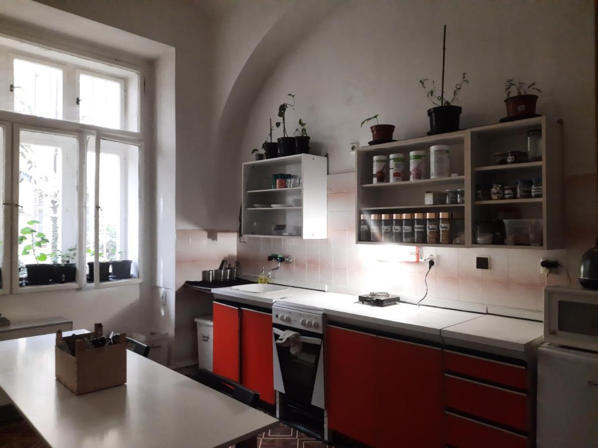 Downtown Prague Minimalistic Room In Flatshare 외부 사진